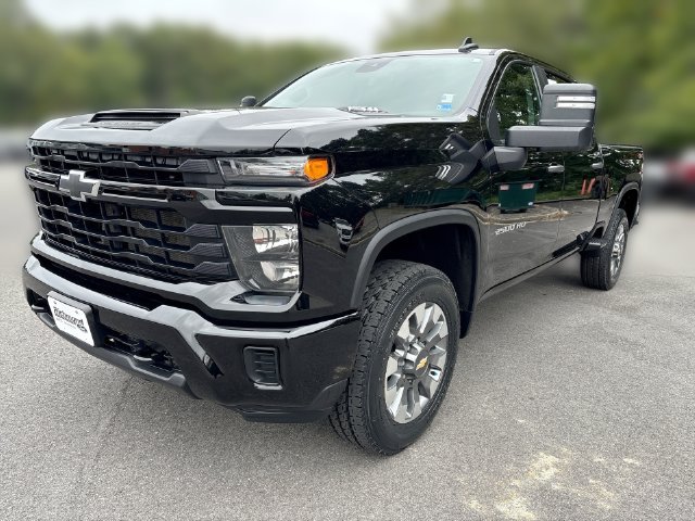 Used 2024 Chevrolet Silverado 2500 Custom w/ Custom Convenience Package AWD/4WD image 4