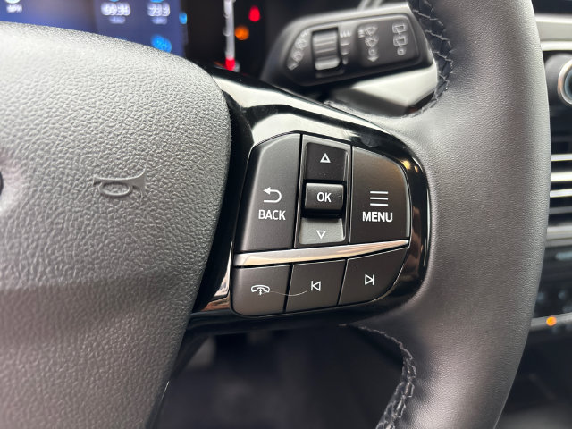 Certified 2024 Ford Escape Active AWD/4WD image 18