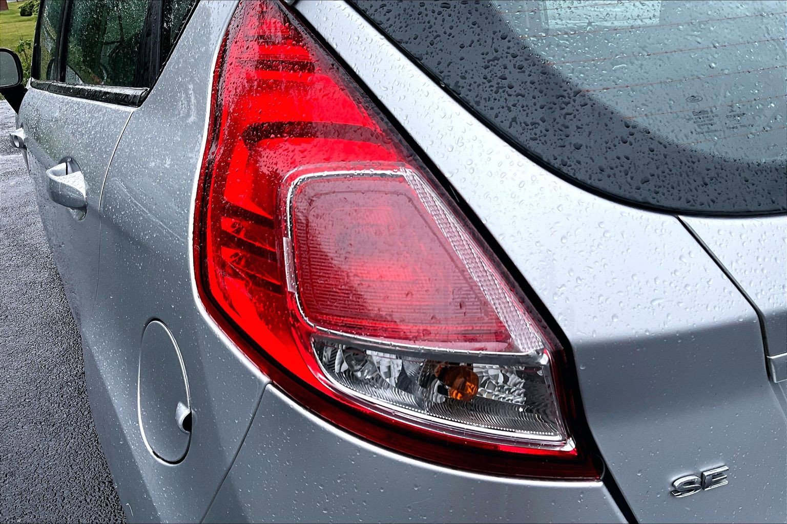 Certified 2018 Ford Fiesta SE FWD image 29