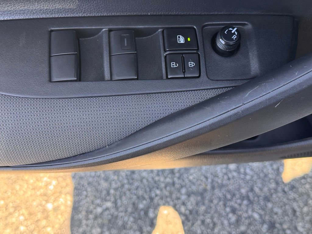 Used 2024 Toyota Corolla LE FWD image 16