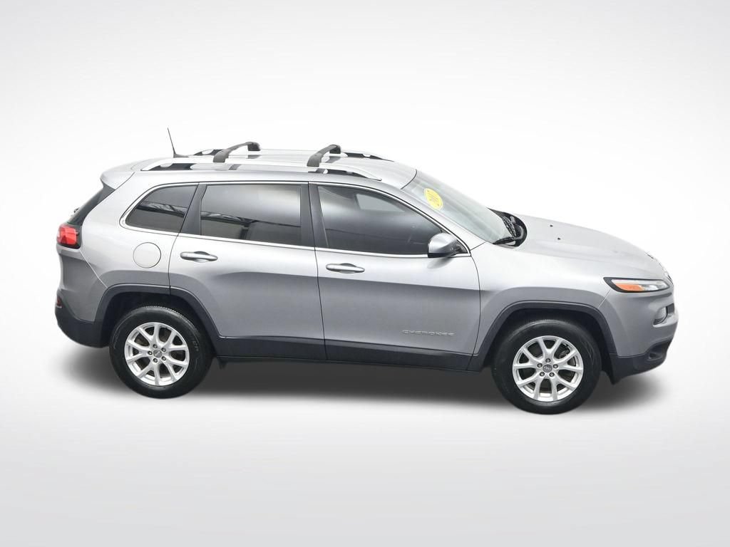 Used 2017 Jeep Cherokee Latitude w/ Trailer Tow Group AWD/4WD image 27