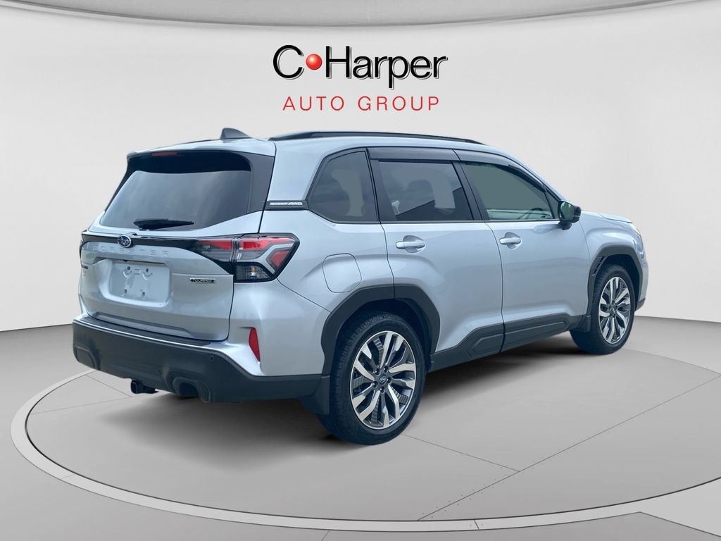 Used 2025 Subaru Forester Touring AWD/4WD image 3