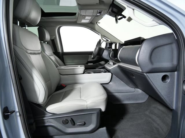 Certified 2025 Ford Expedition Active AWD/4WD image 10