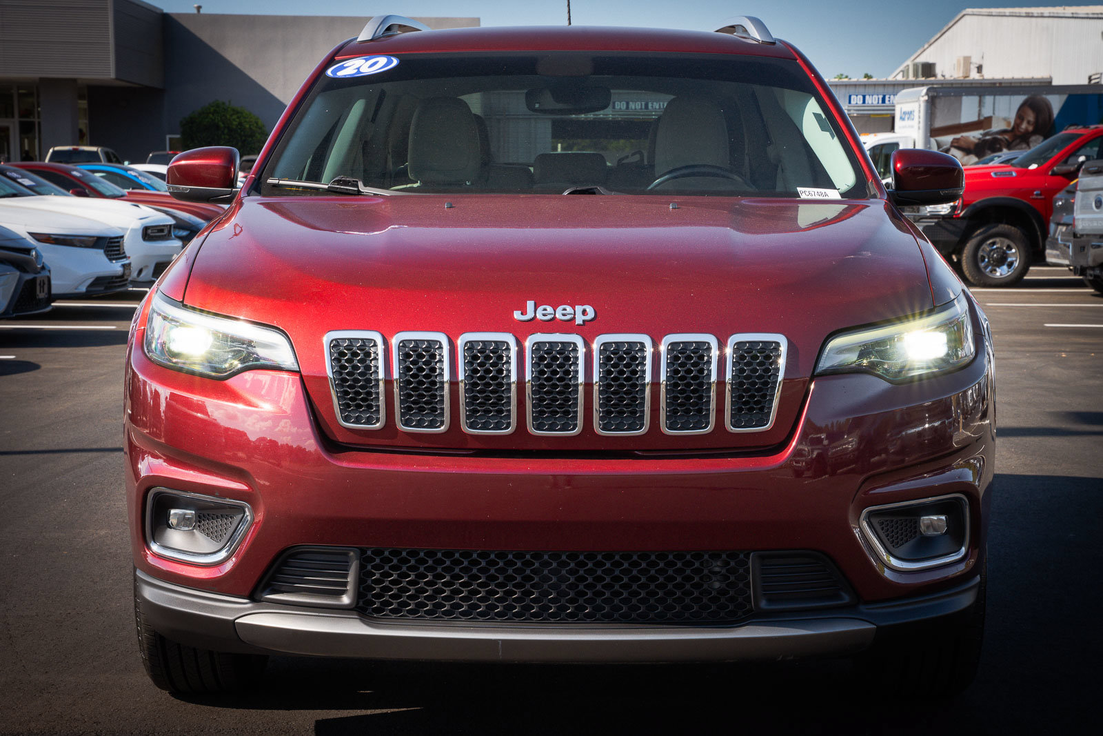 Used 2020 Jeep Cherokee Limited FWD image 3