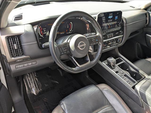 Used 2022 Nissan Pathfinder Platinum w/ Cargo Package image 10