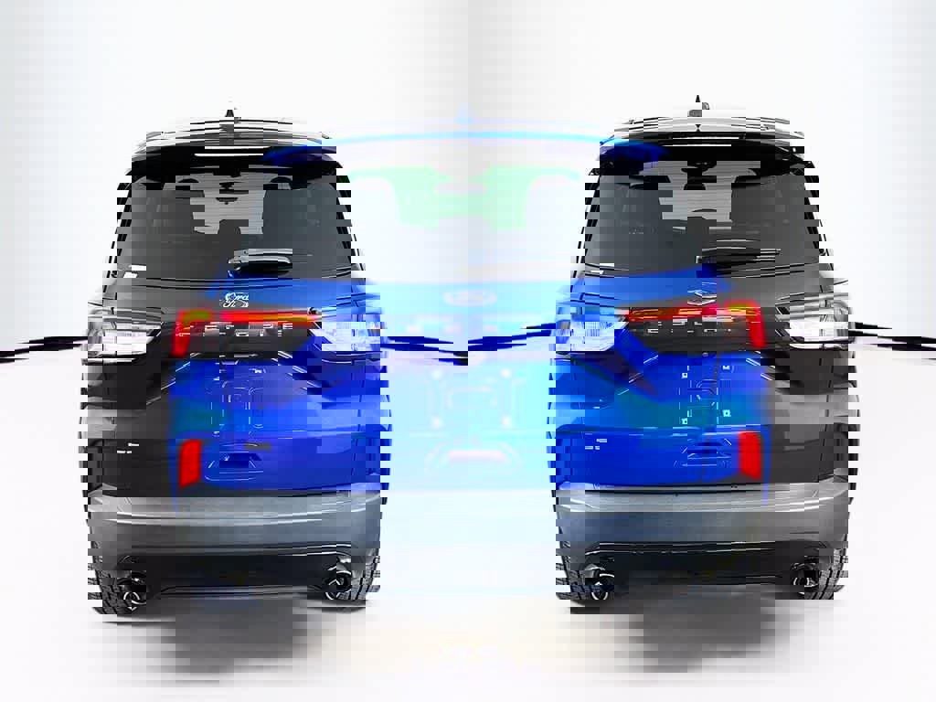 Certified 2022 Ford Escape SE w/ SE Sport Appearance Package image 4