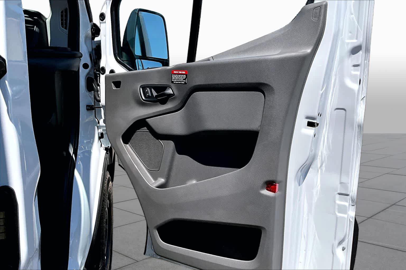 Certified 2026 Ford Transit 250 Low Roof w/ Exterior Upgrade Package RWD image 23
