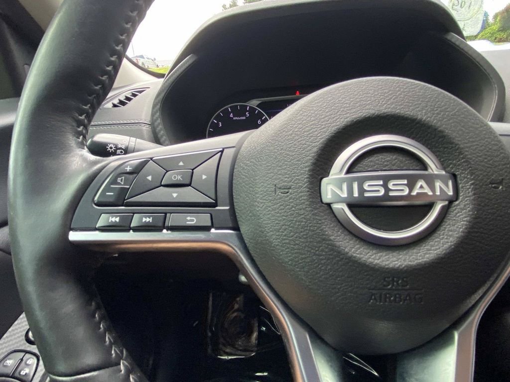 Used 2025 Nissan Sentra SV w/ All-Weather Package FWD image 32