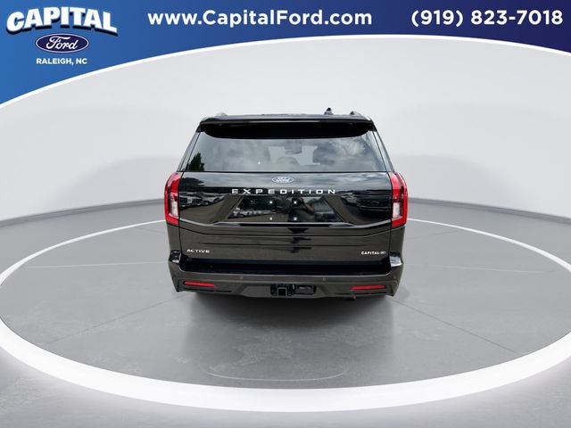 Certified 2025 Ford Expedition Active AWD/4WD image 7