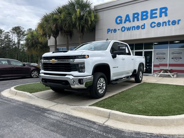 Used 2025 Chevrolet Silverado 2500 LT w/ Convenience Package AWD/4WD image 12