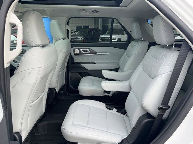 Certified 2026 Ford Explorer Platinum w/ LUX Leather Package AWD/4WD image 10