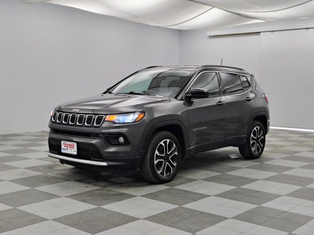 Used 2023 Jeep Compass Limited AWD/4WD image 5