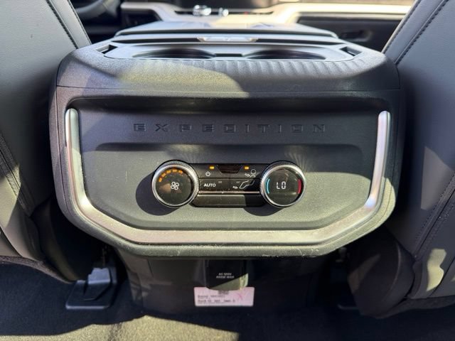 Certified 2025 Ford Expedition Active AWD/4WD image 30