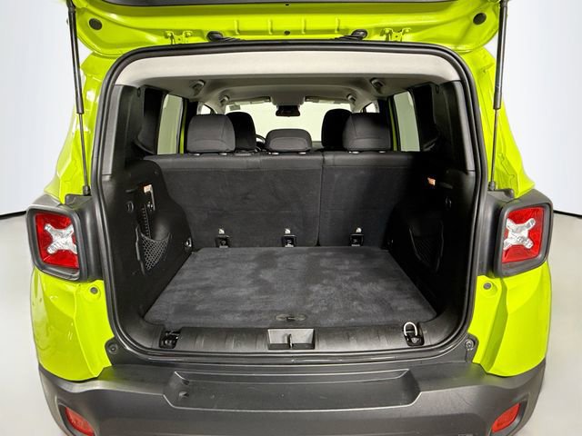 Used 2017 Jeep Renegade Latitude w/ Cold Weather Group image 24