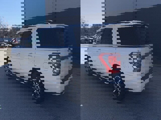 Certified 2020 Ford Expedition XLT w/ Equipment Group 202A image 22