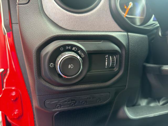 Used 2025 Jeep Wrangler Unlimited Sport AWD/4WD image 28