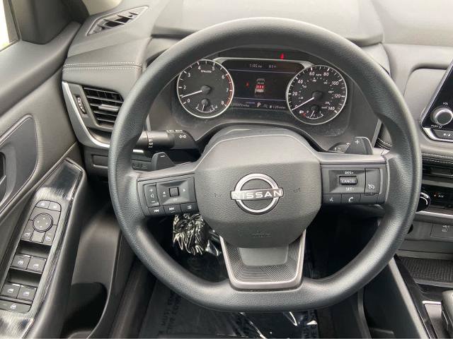 Used 2025 Nissan Rogue S FWD image 20