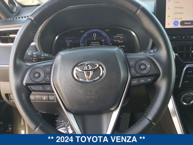 Used 2024 Toyota Venza Limited AWD/4WD image 13