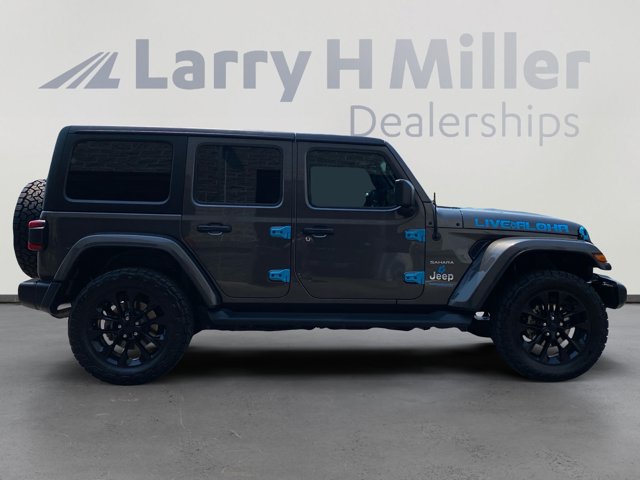 Used 2022 Jeep Wrangler Unlimited Sahara w/ Cold Weather Group AWD/4WD image 6