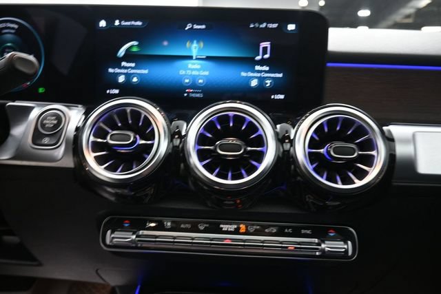 Used 2022 Mercedes-Benz GLB 250 4MATIC image 14