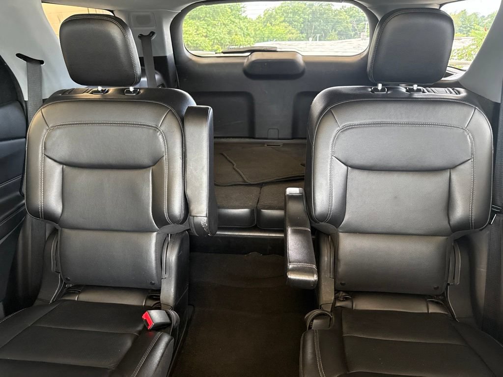 Certified 2022 Ford Explorer Limited w/ Limited Technology Package AWD/4WD image 28