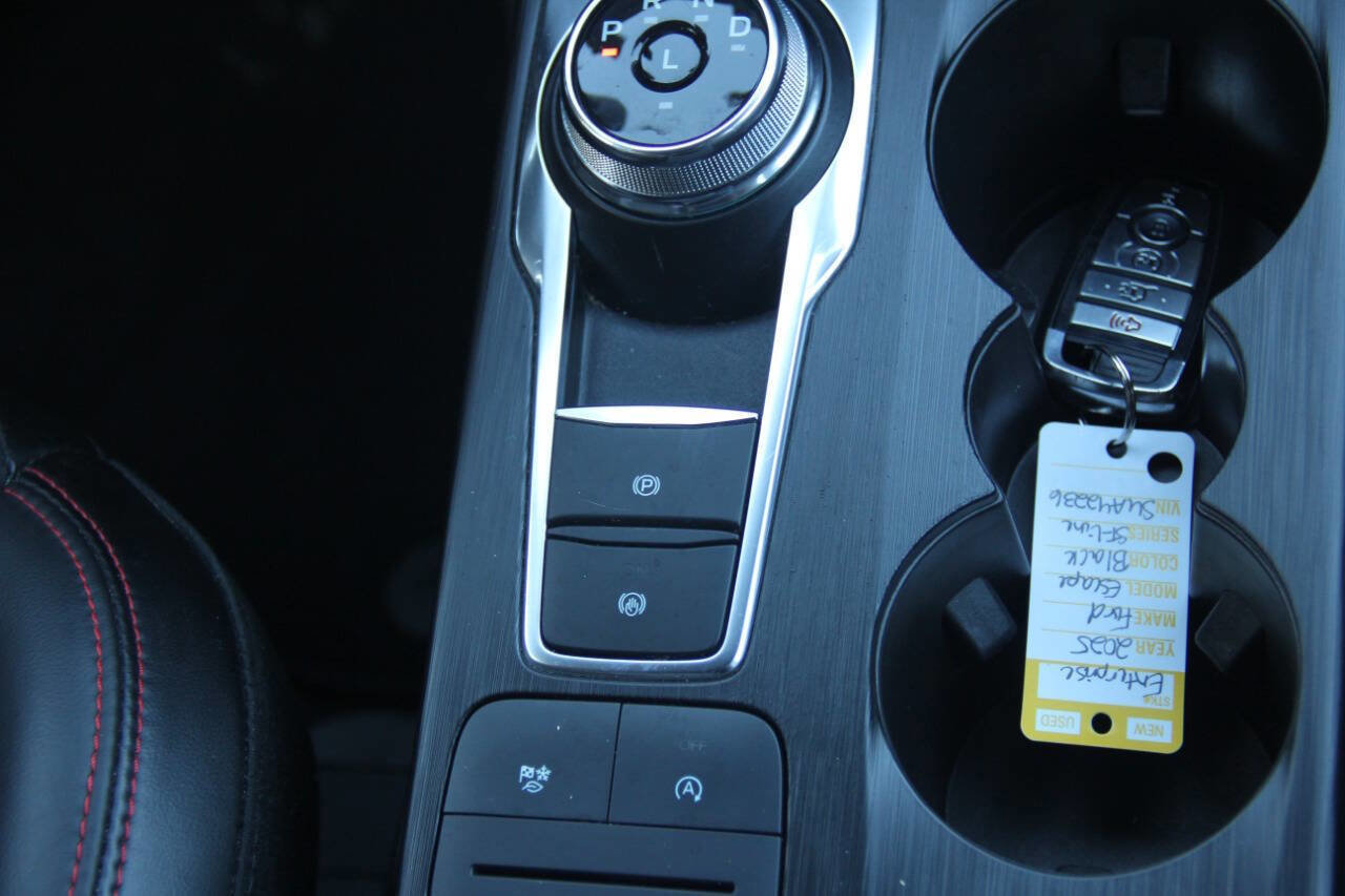 Certified 2025 Ford Escape ST-Line Select image 24