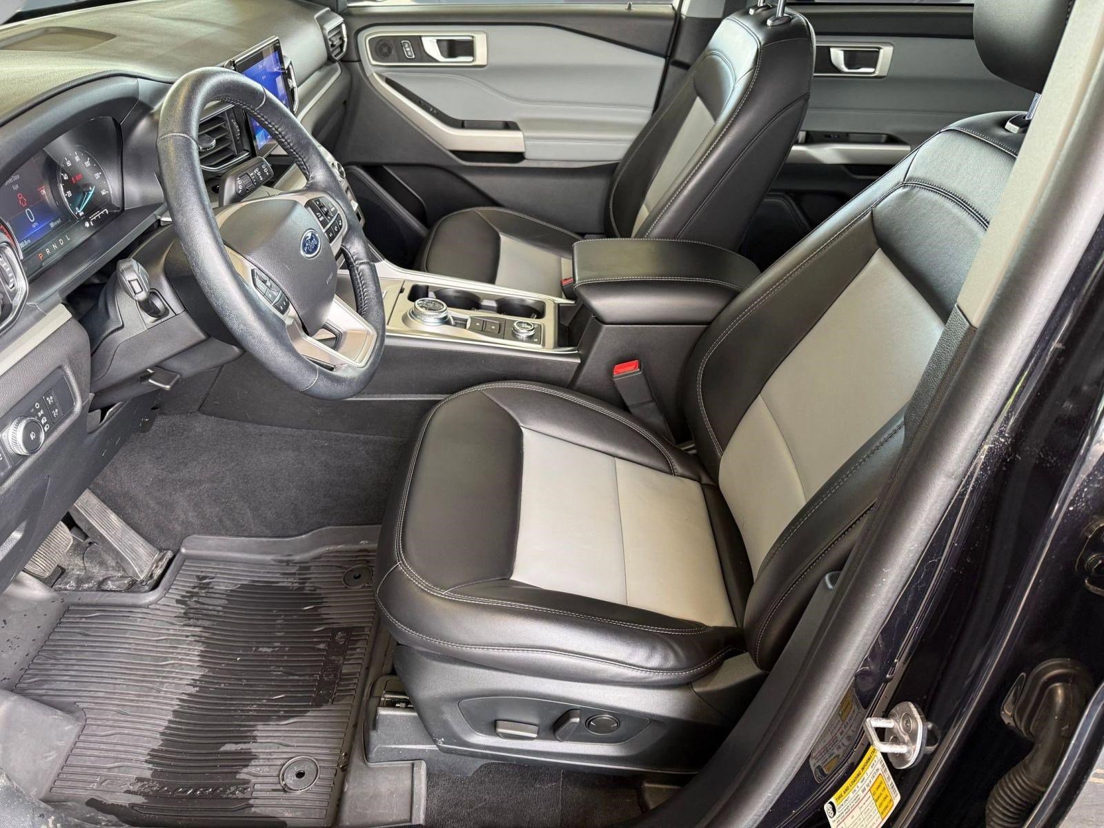 Certified 2022 Ford Explorer XLT w/ Equipment Group 202A image 10