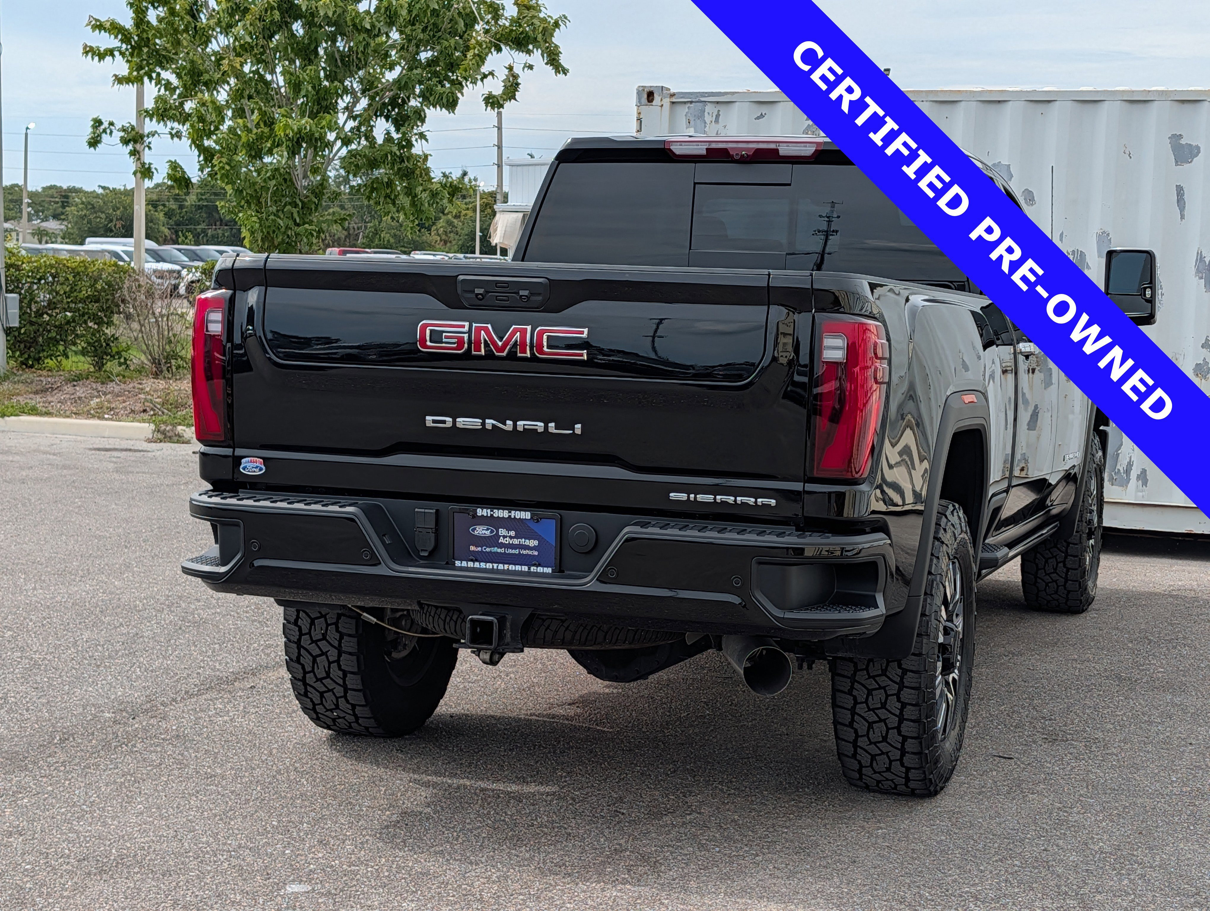 Used 2025 GMC Sierra 3500 Denali w/ Denali Reserve Package AWD/4WD image 4
