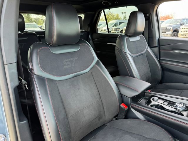 Certified 2025 Ford Explorer ST AWD/4WD image 21
