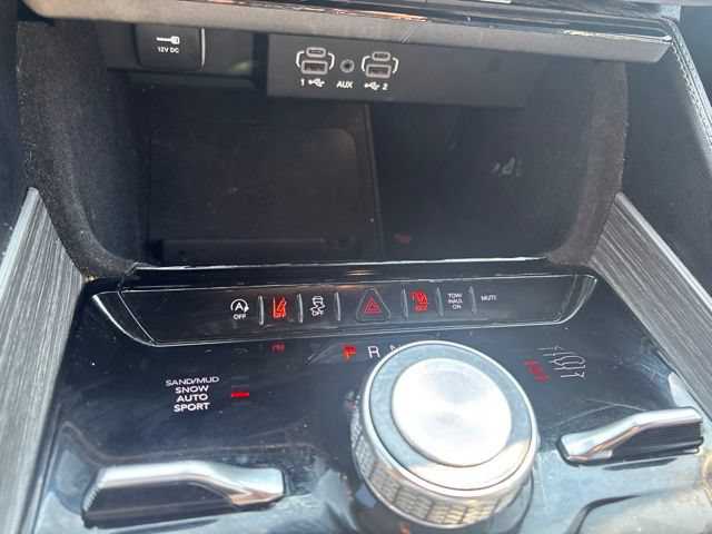 Used 2024 Jeep Wagoneer Series III AWD/4WD image 22