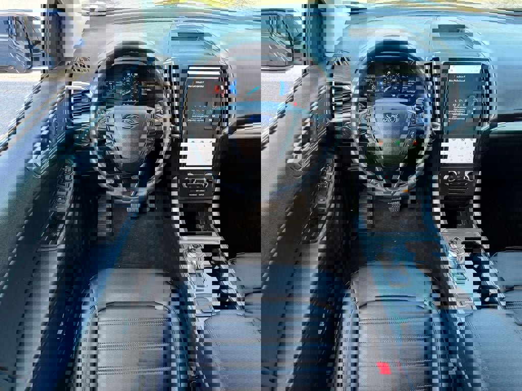 Certified 2022 Ford Edge SEL w/ Convenience Package image 10