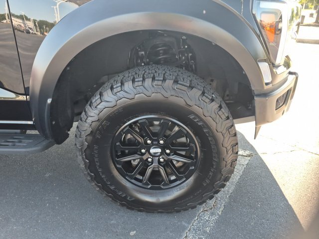 Certified 2025 Ford F150 Raptor AWD/4WD image 11
