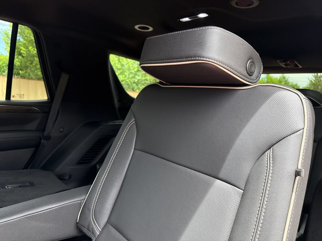 Used 2024 Chevrolet Tahoe Premier AWD/4WD image 19