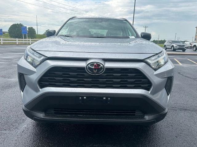 Used 2025 Toyota RAV4 LE AWD/4WD image 3