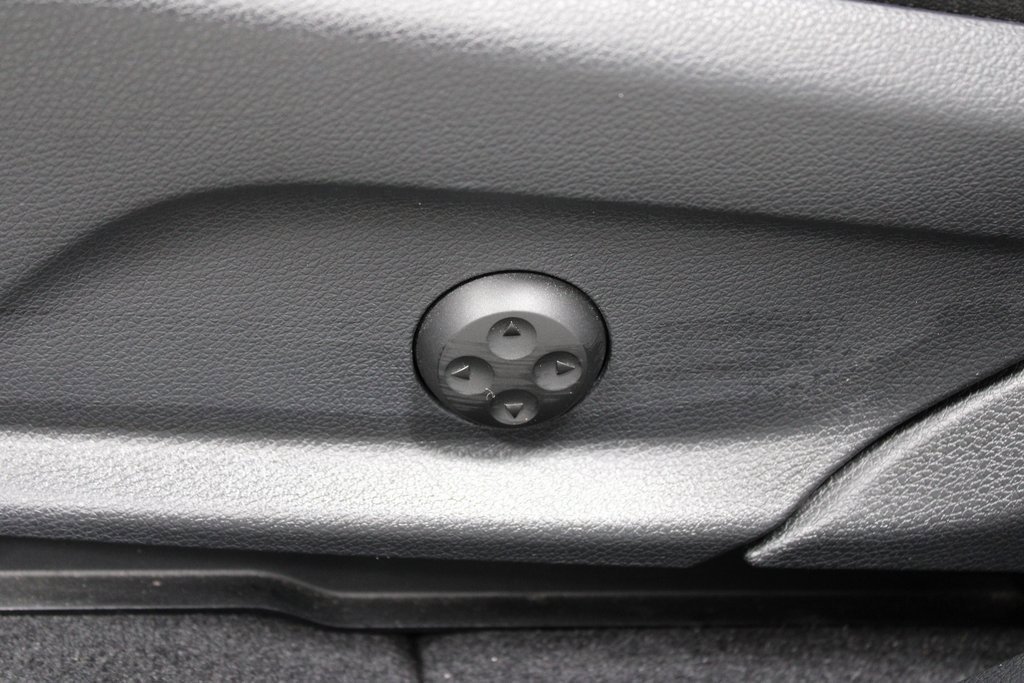 Used 2021 Mercedes-Benz GLC 300 image 22