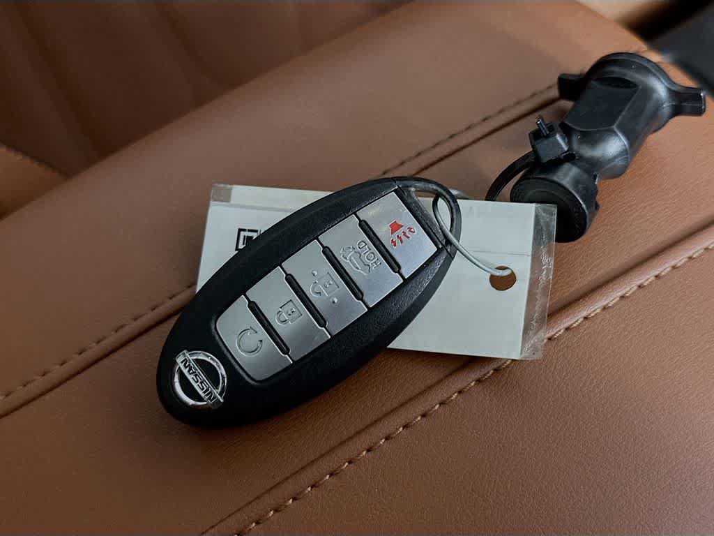 Used 2018 Nissan Rogue SL w/ Premium Package FWD image 22