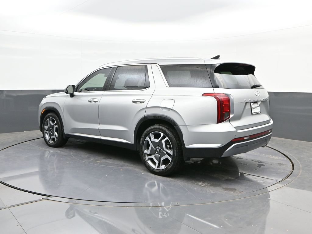 Used 2023 Hyundai Palisade Limited FWD image 5