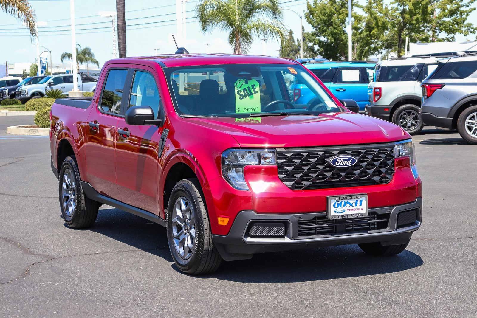 Certified 2025 Ford Maverick XLT w/ Equipment Group 302A AWD/4WD image 3