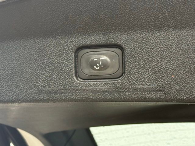 Certified 2017 Ford Explorer XLT w/ Equipment Group 202A FWD image 15