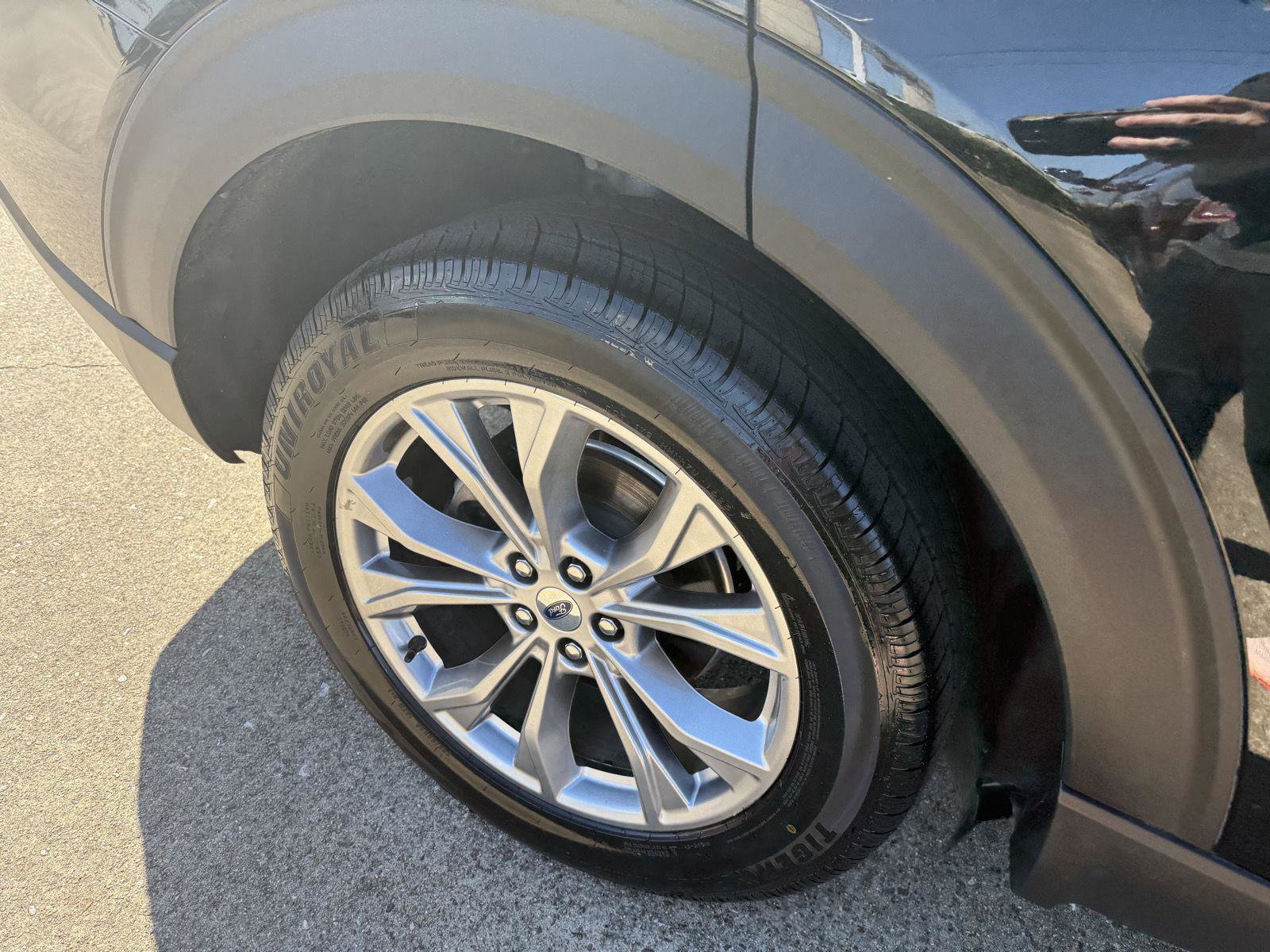 Certified 2022 Ford Explorer XLT w/ Equipment Group 202A image 18