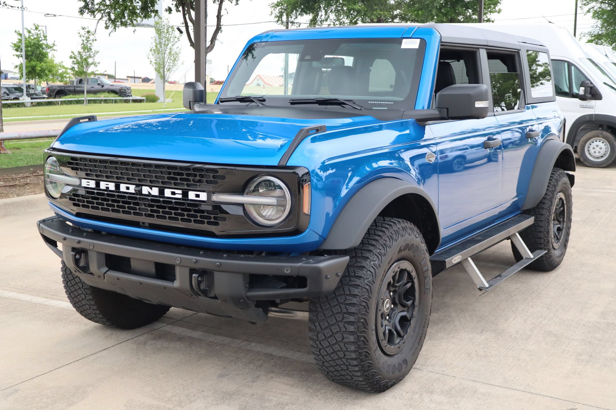 Certified 2022 Ford Bronco Wildtrak AWD/4WD image 8