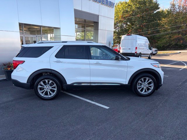 Certified 2024 Ford Explorer Limited AWD/4WD image 2