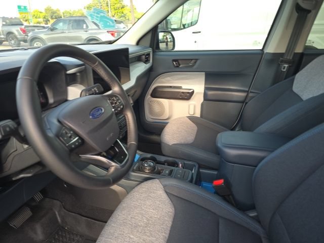 Certified 2025 Ford Maverick XLT w/ XLT Luxury Package AWD/4WD image 9