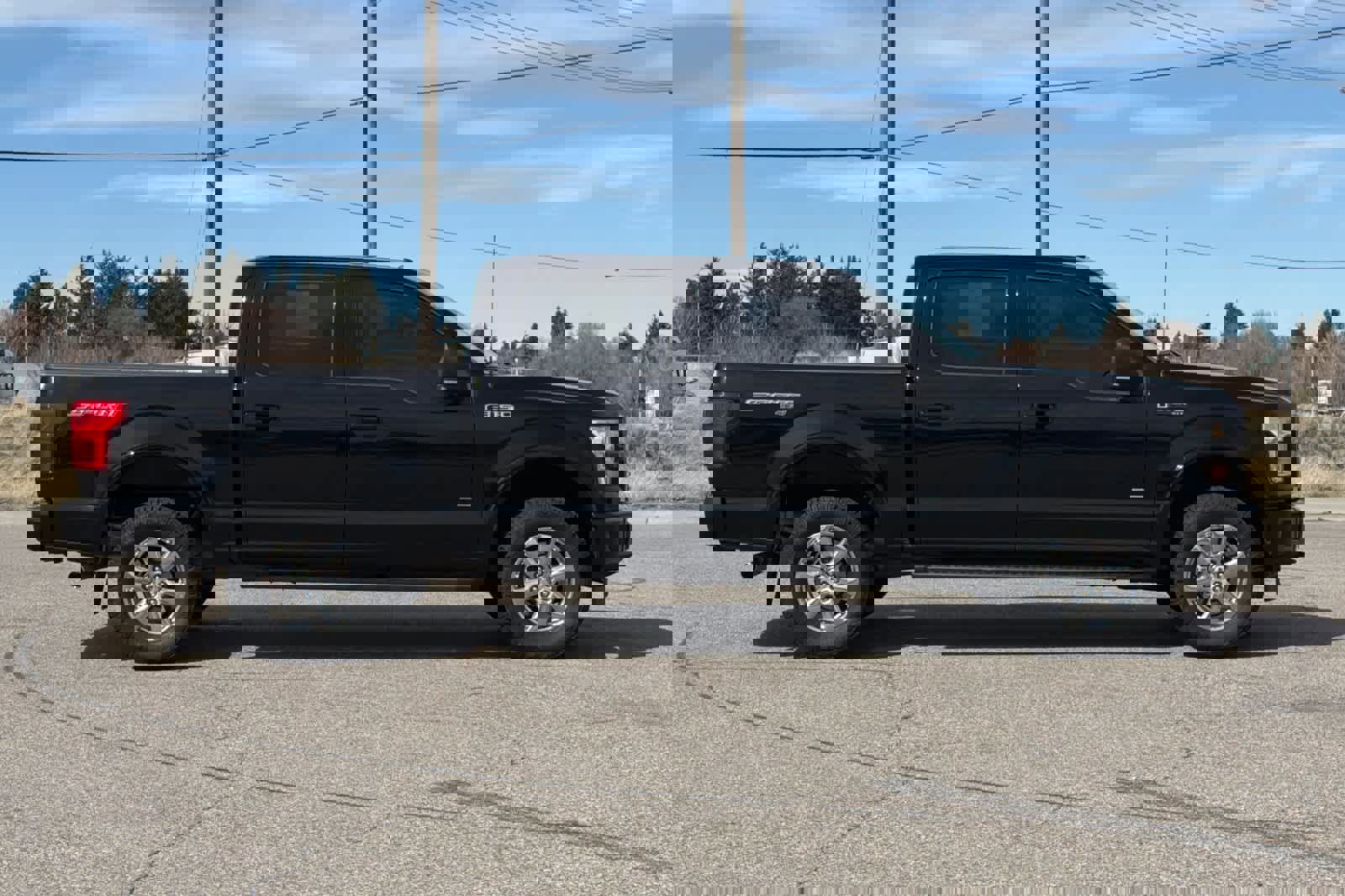 Certified 2017 Ford F150 XLT w/ Equipment Group 302A Luxury image 6