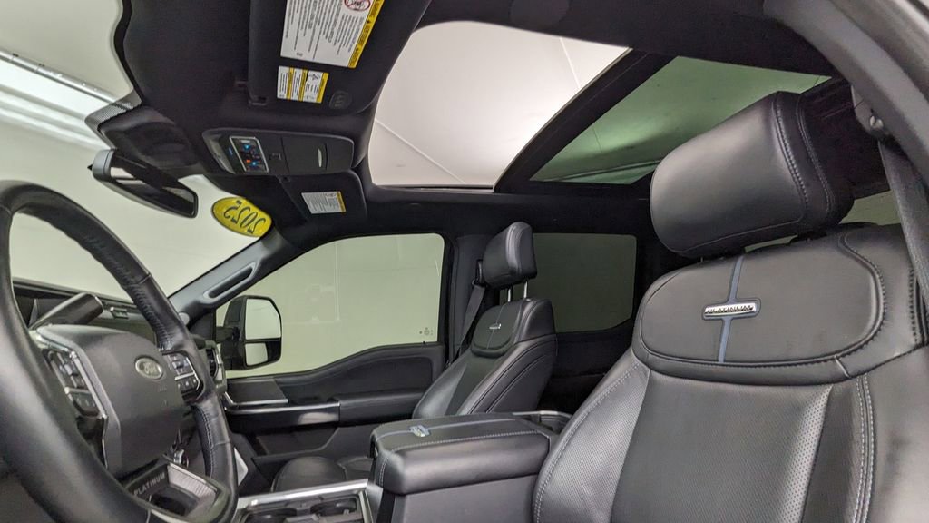 Certified 2025 Ford F250 Platinum AWD/4WD image 3