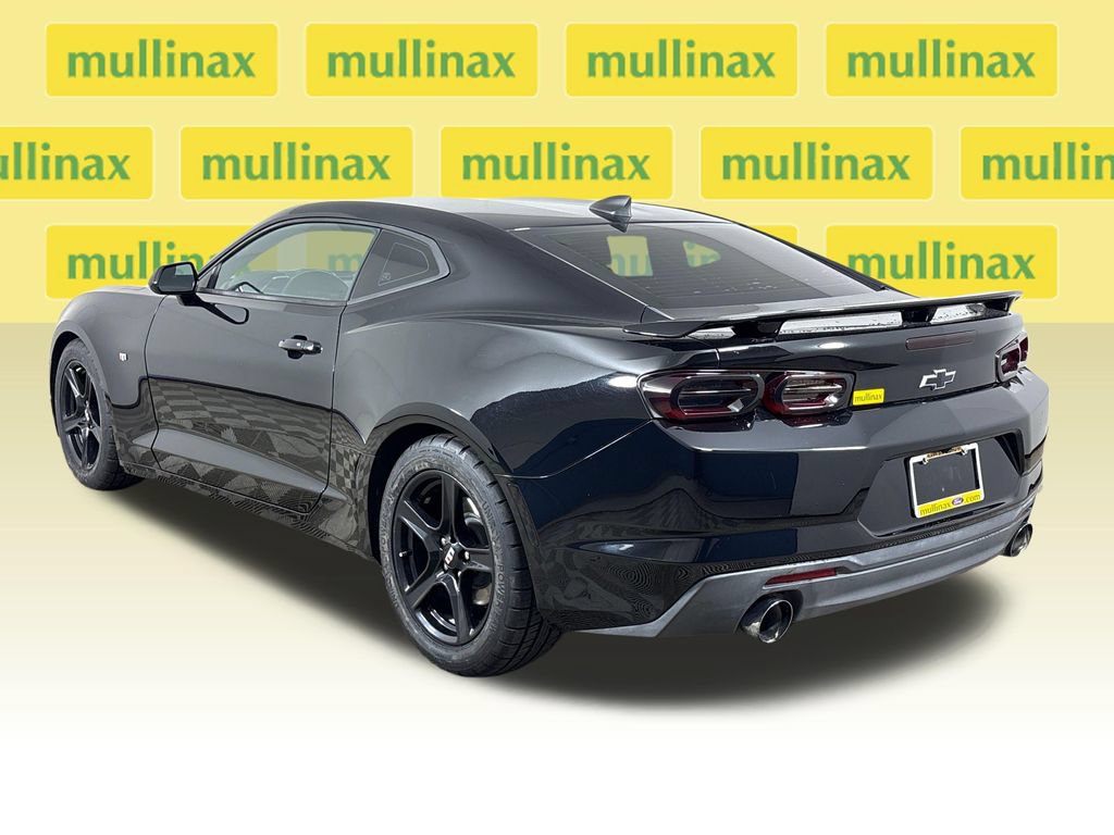 Used 2019 Chevrolet Camaro LT RWD image 9