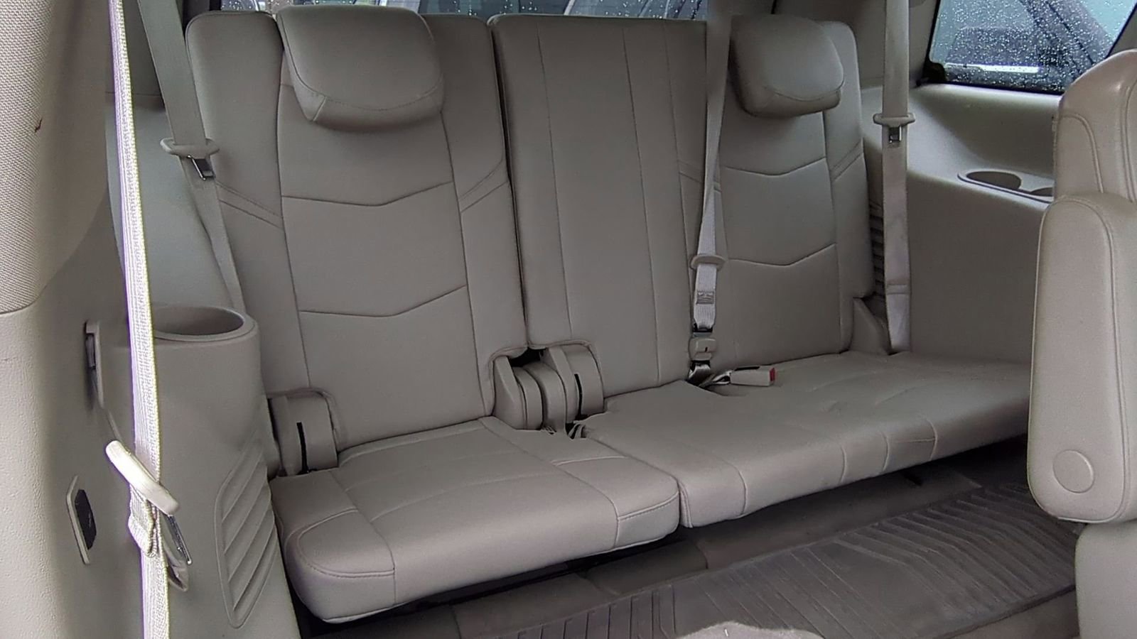 Used 2020 Cadillac Escalade Luxury image 24