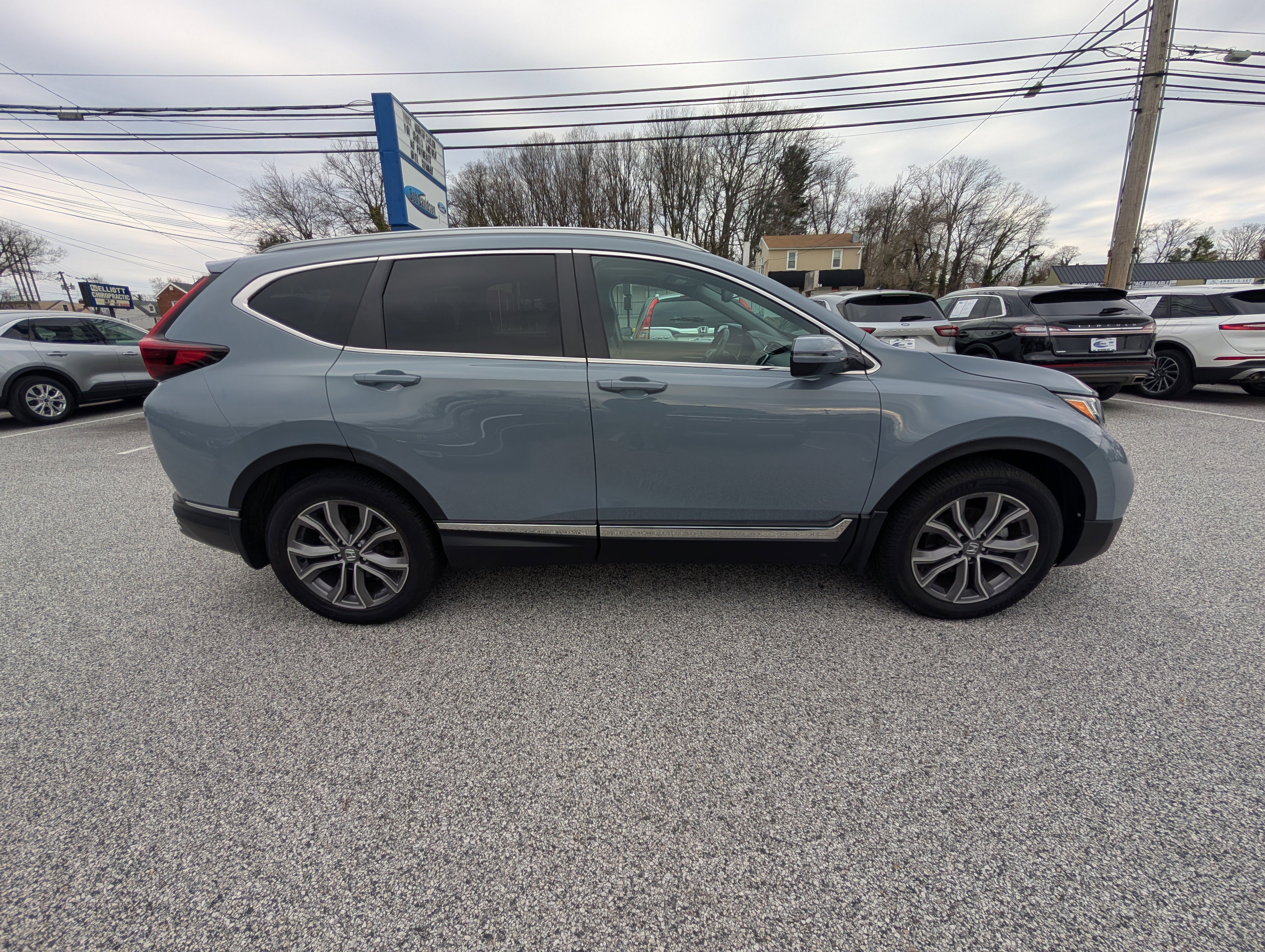 Used 2021 Honda CR-V Touring image 2
