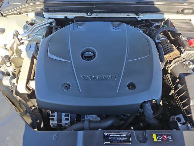 Used 2019 Volvo S60 T6 Momentum w/ Multimedia Package image 39
