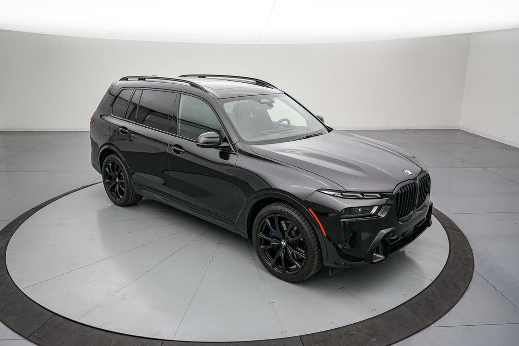 Used 2024 BMW X7 xDrive40i w/ M Sport Package AWD/4WD image 2